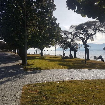 فيربانيا Monolocale Piano Terra Direttamente Sul Lago المظهر الخارجي الصورة